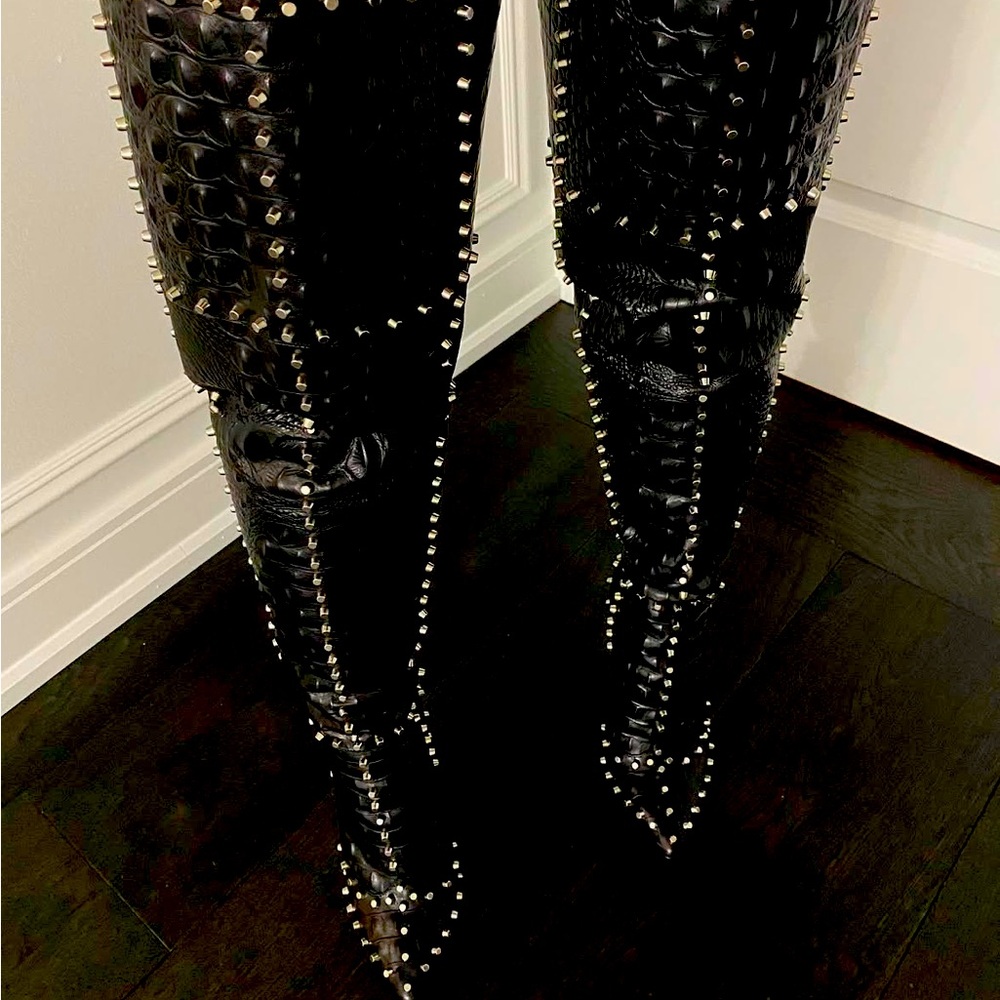 Jennifer Le - Croc Black Thigh high boots with gold studs